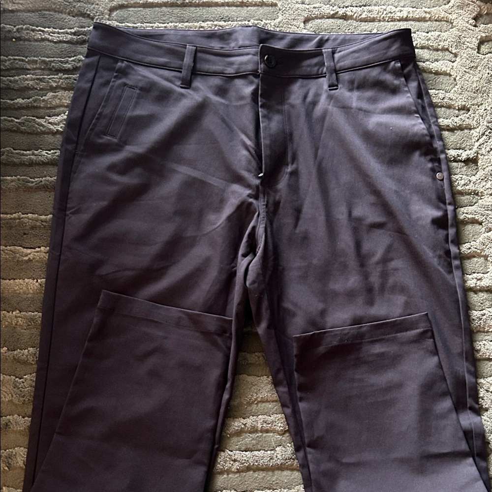 Vuori Men's Dark Gray Chinos